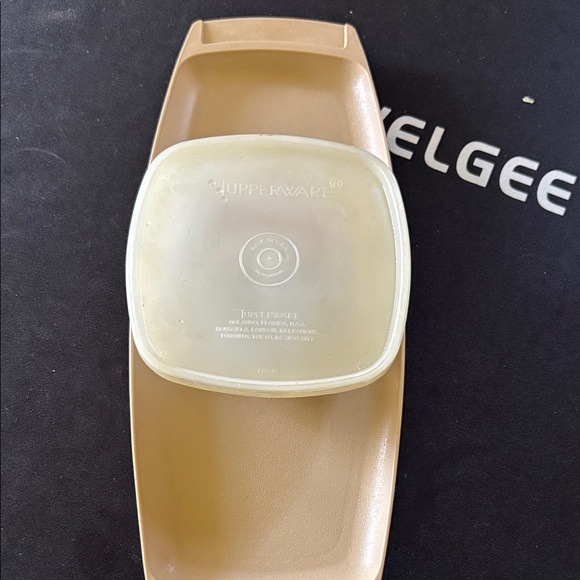 Tupperware Red and Cream Food Storage Containers Set - Picture 8 of 8